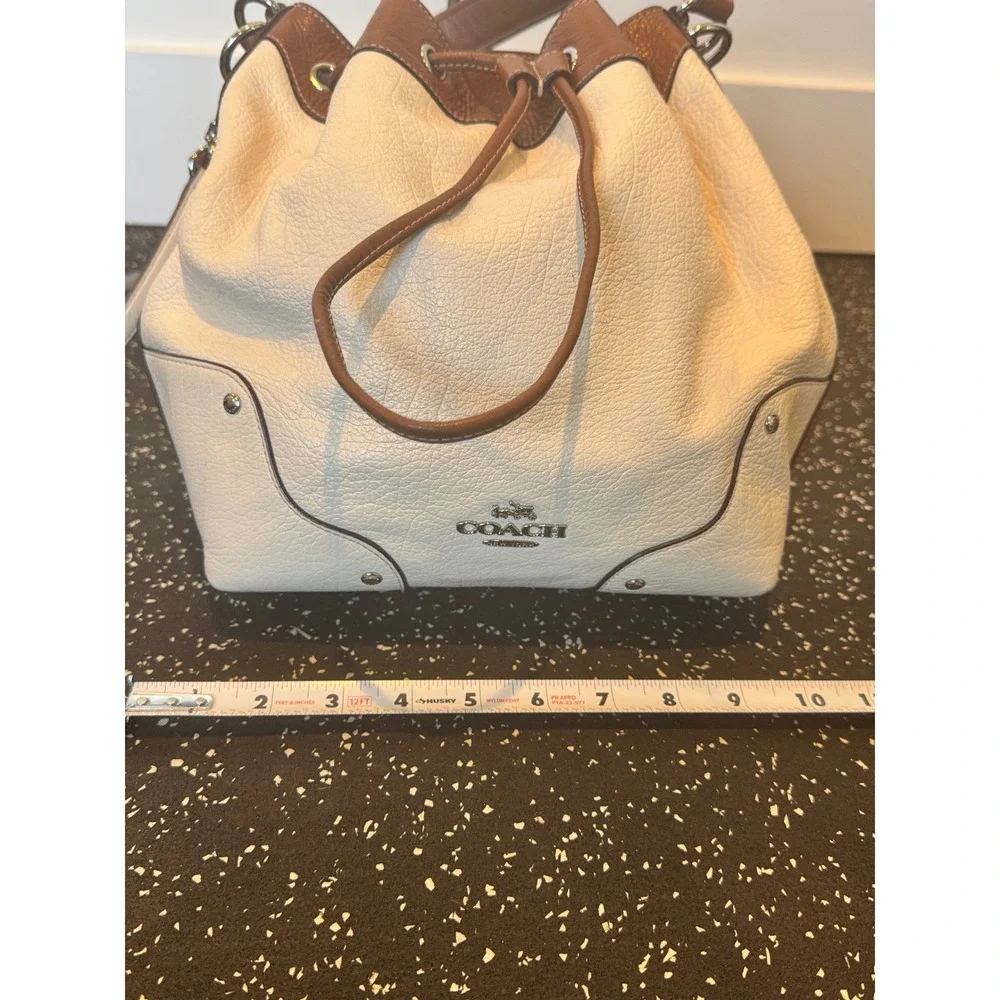 Coach Pebbled Leather Drawstring Bucket Bag Cream Tan Silver Tone Hardware - Picture 13 of 14